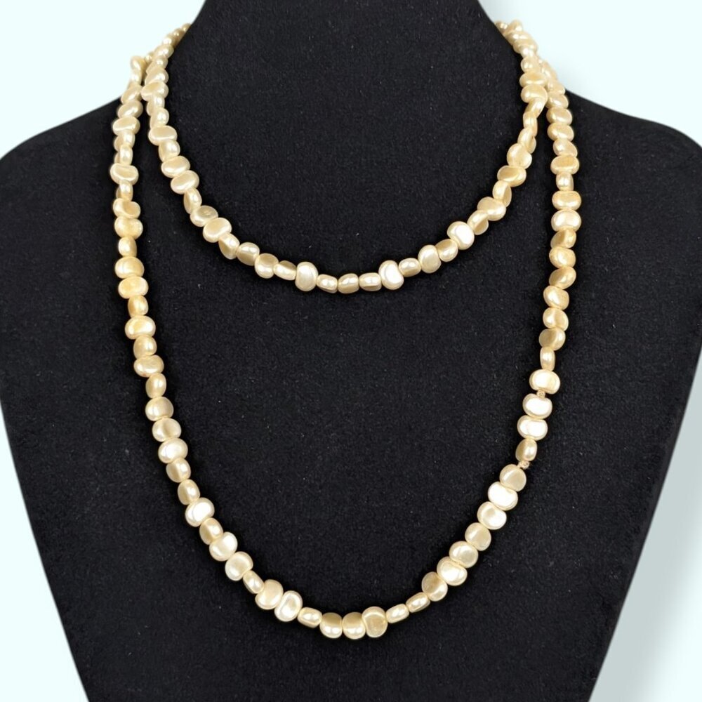 V. Beige Pearlescent Beaded Infinity Necklace